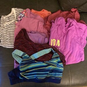 Lot of 2x clothing. 6 shirts 2 sports bras.